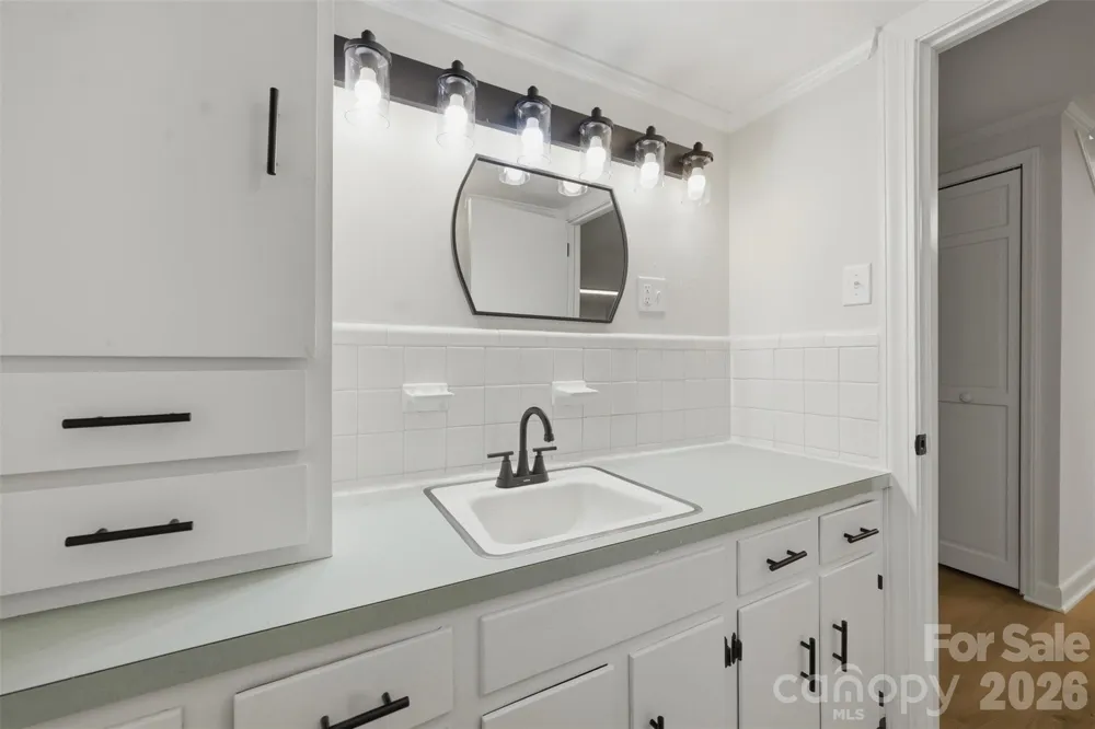 401 S East End Avenue Statesville, NC 28677