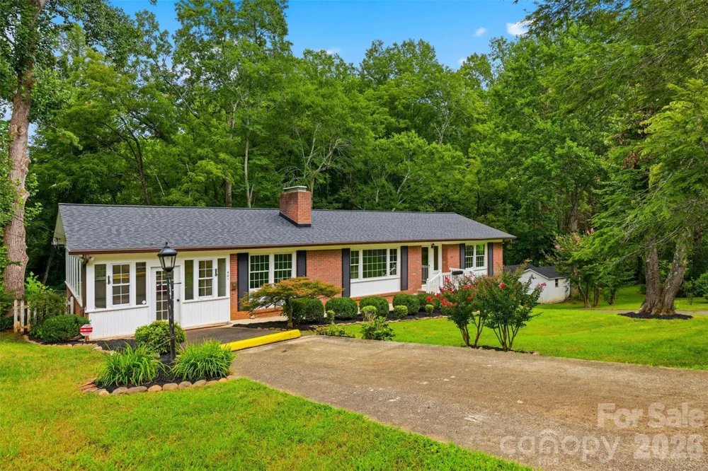 401 S East End Avenue Statesville, NC 28677