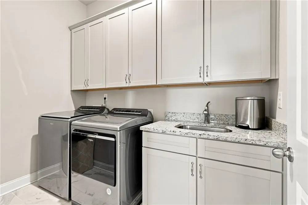 1604 Falcon Court Locust Grove, GA 30248