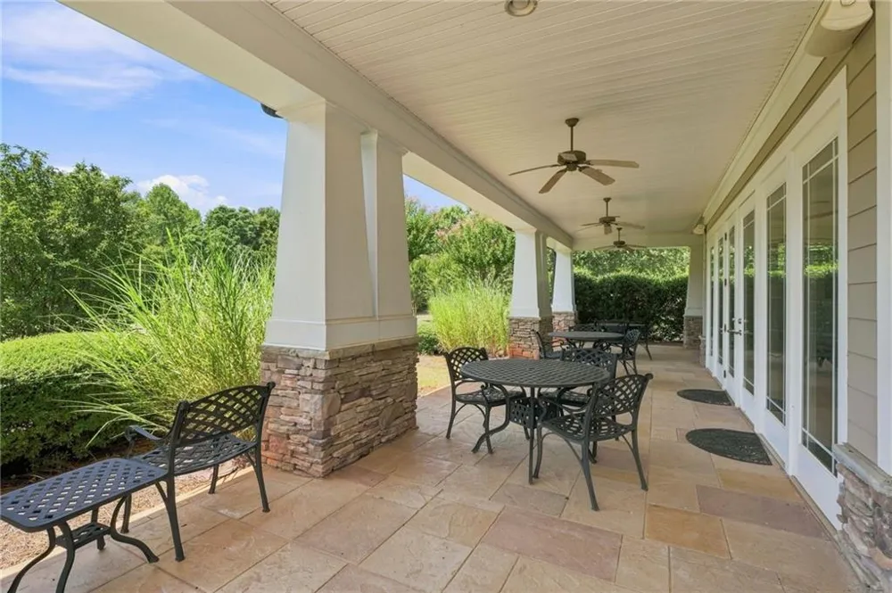 1604 Falcon Court Locust Grove, GA 30248