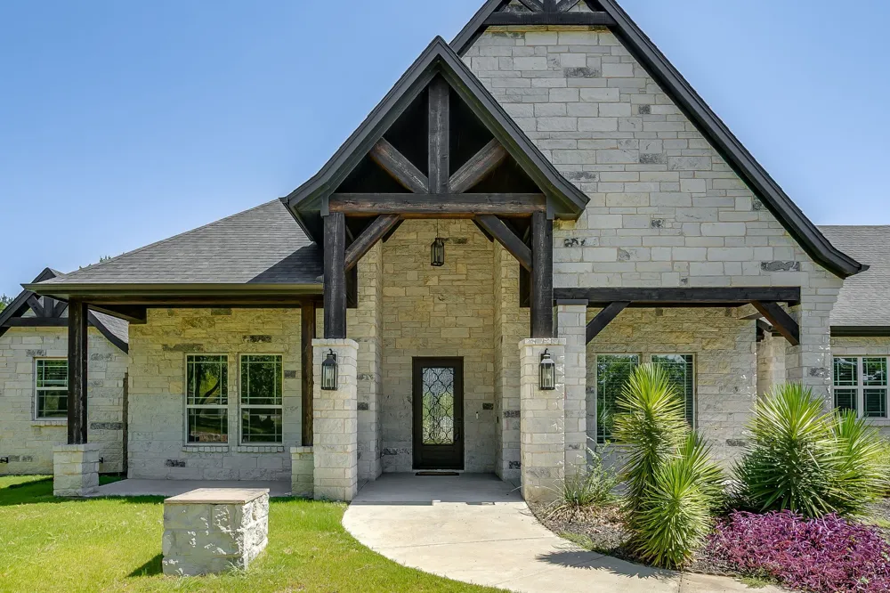 2161 Eagles Ridge Drive Weatherford, TX 76087