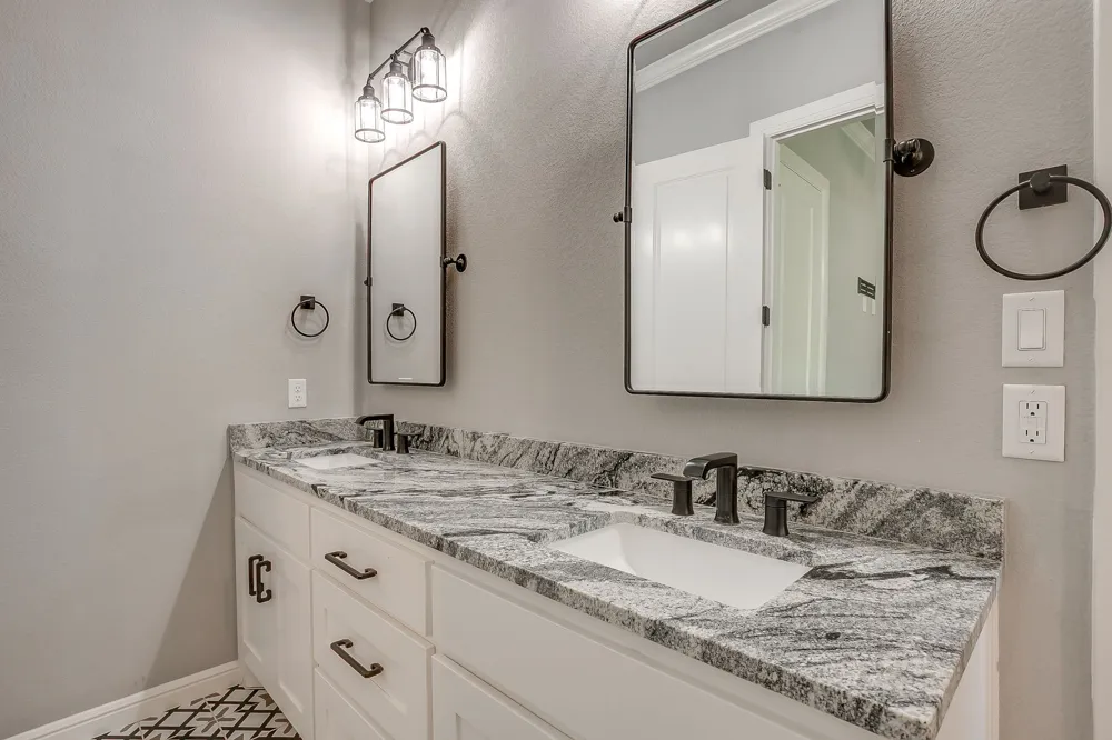 2161 Eagles Ridge Drive Weatherford, TX 76087