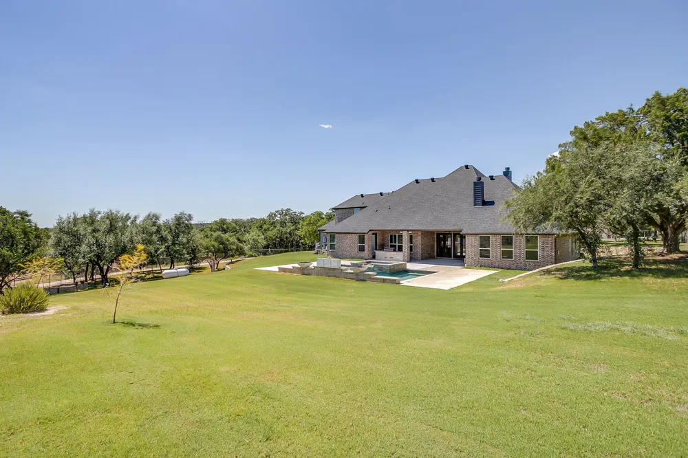 2161 Eagles Ridge Drive Weatherford, TX 76087