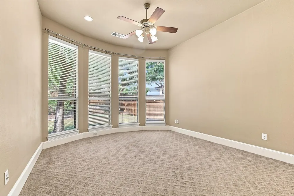 731 Lockridge Road Lantana, TX 76226