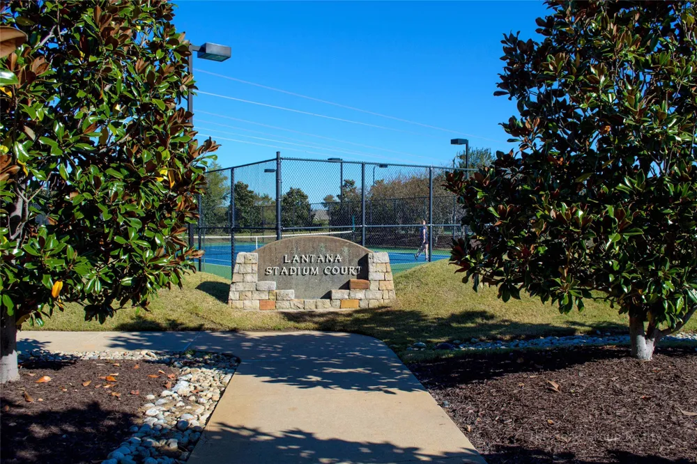 731 Lockridge Road Lantana, TX 76226