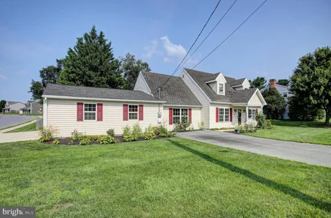 83 GRANDVIEW AVENUE