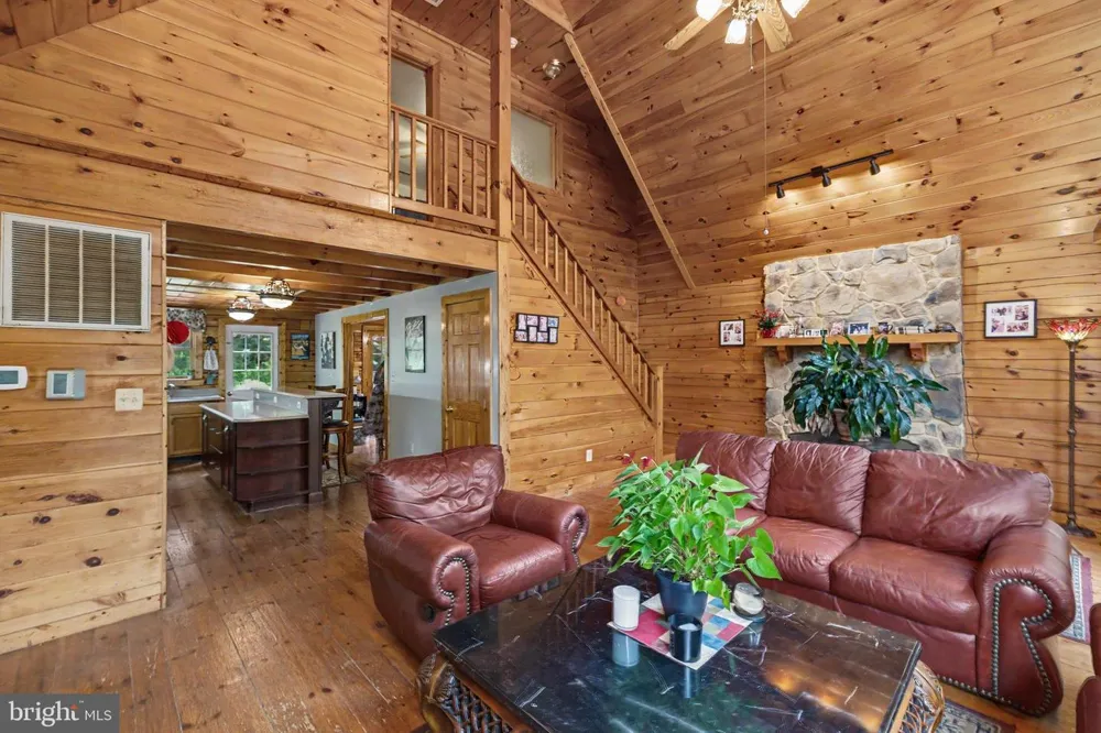 186 HIGH KNOB ROAD Front Royal, VA 22630