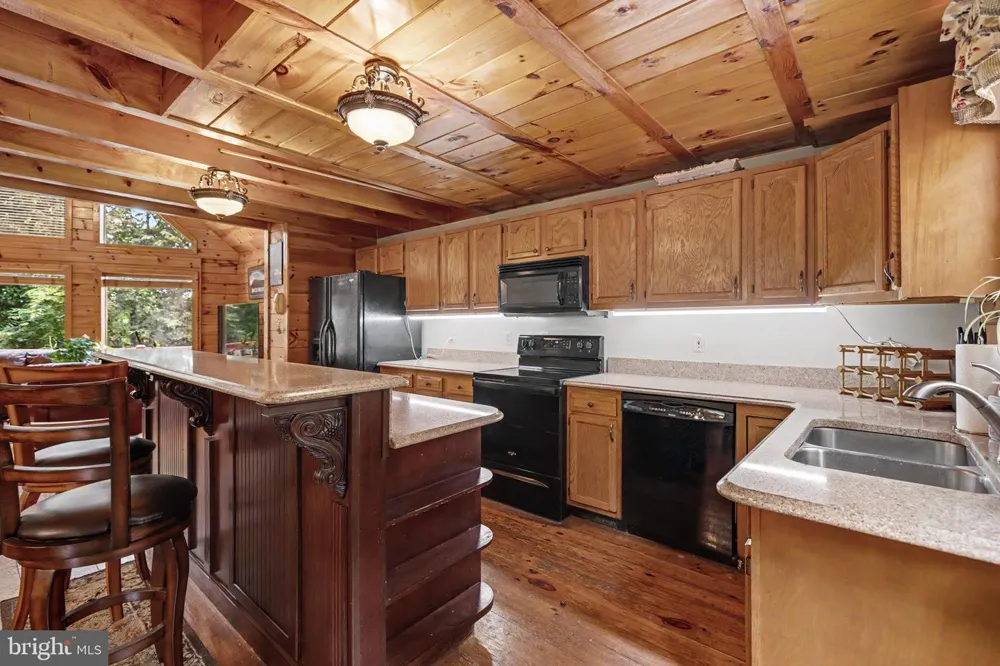 186 HIGH KNOB ROAD Front Royal, VA 22630