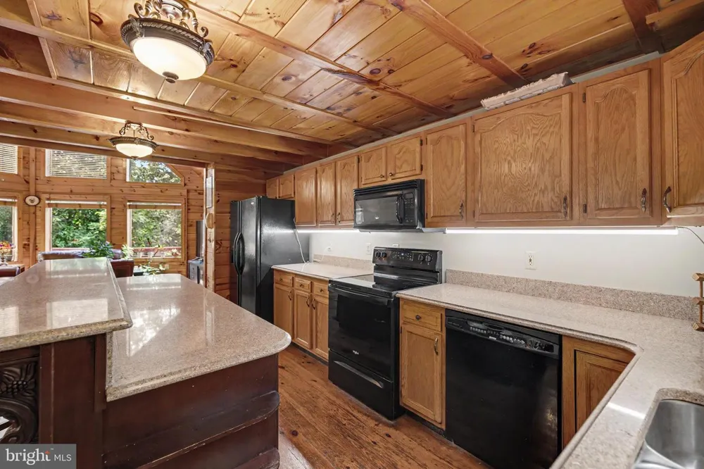 186 HIGH KNOB ROAD Front Royal, VA 22630