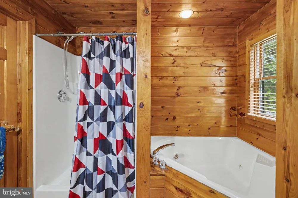 186 HIGH KNOB ROAD Front Royal, VA 22630