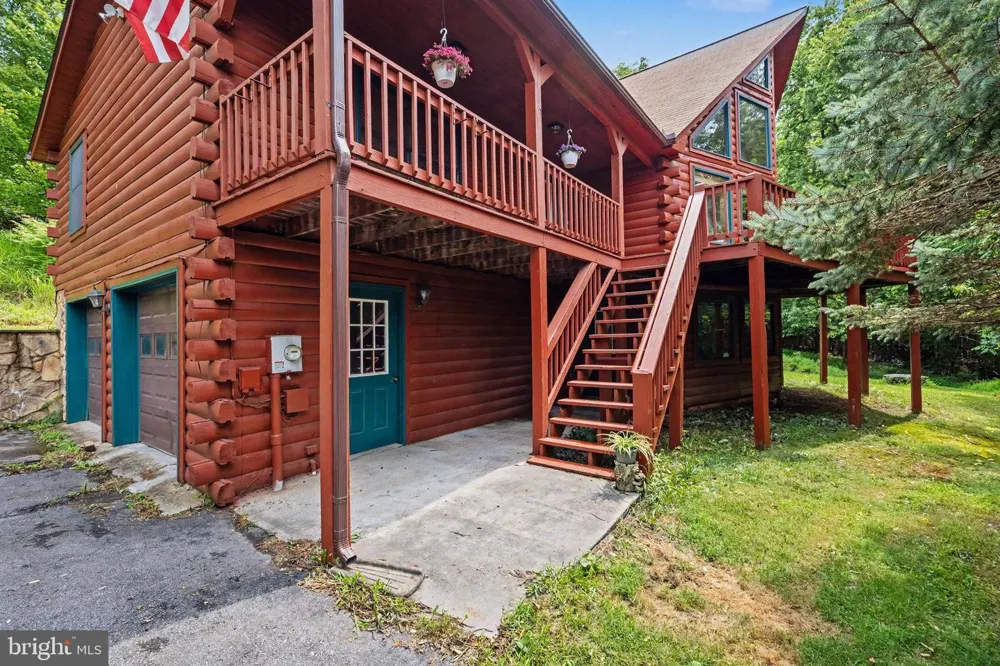 186 HIGH KNOB ROAD Front Royal, VA 22630