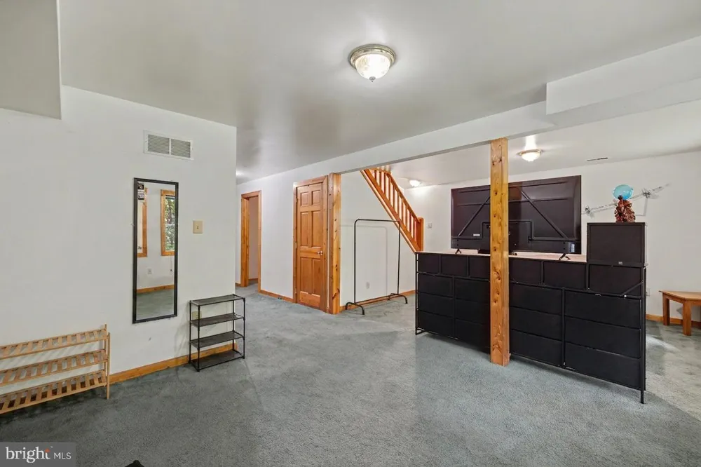 186 HIGH KNOB ROAD Front Royal, VA 22630