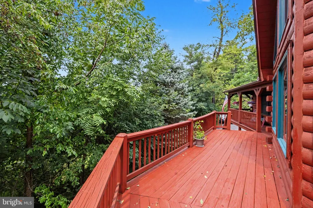 186 HIGH KNOB ROAD Front Royal, VA 22630
