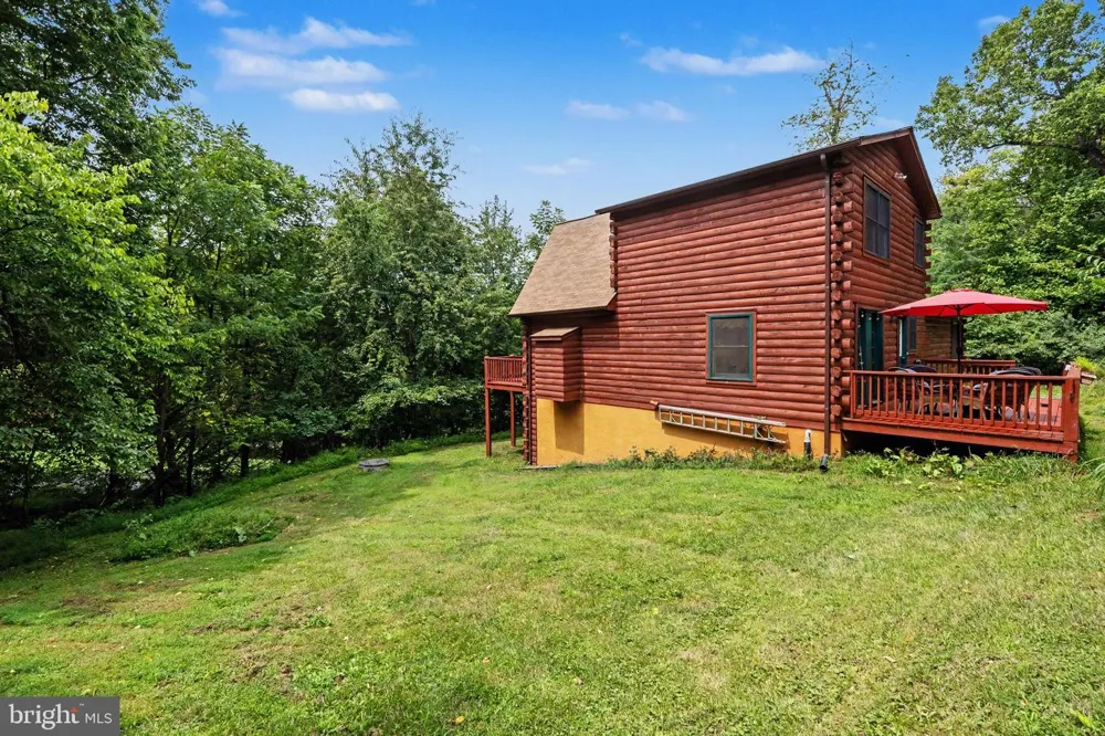 186 HIGH KNOB ROAD Front Royal, VA 22630