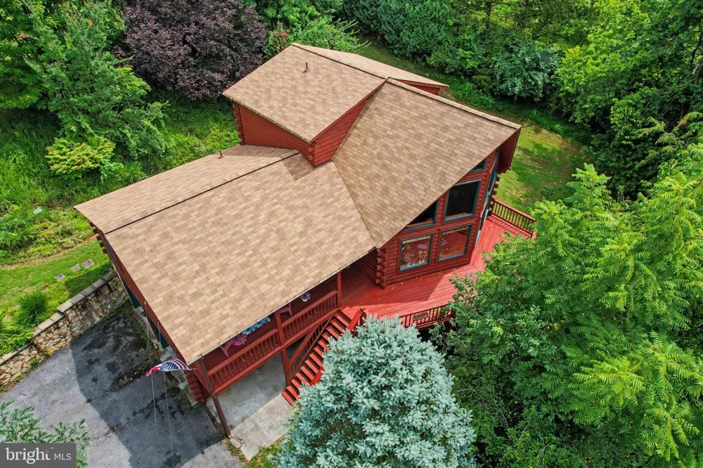 186 HIGH KNOB ROAD Front Royal, VA 22630