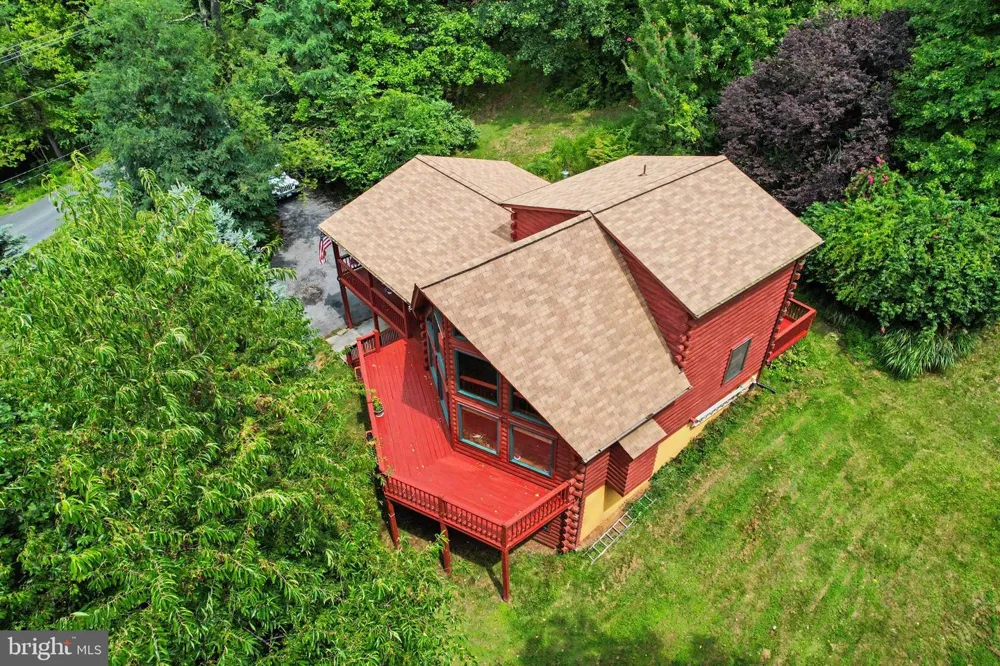 186 HIGH KNOB ROAD Front Royal, VA 22630