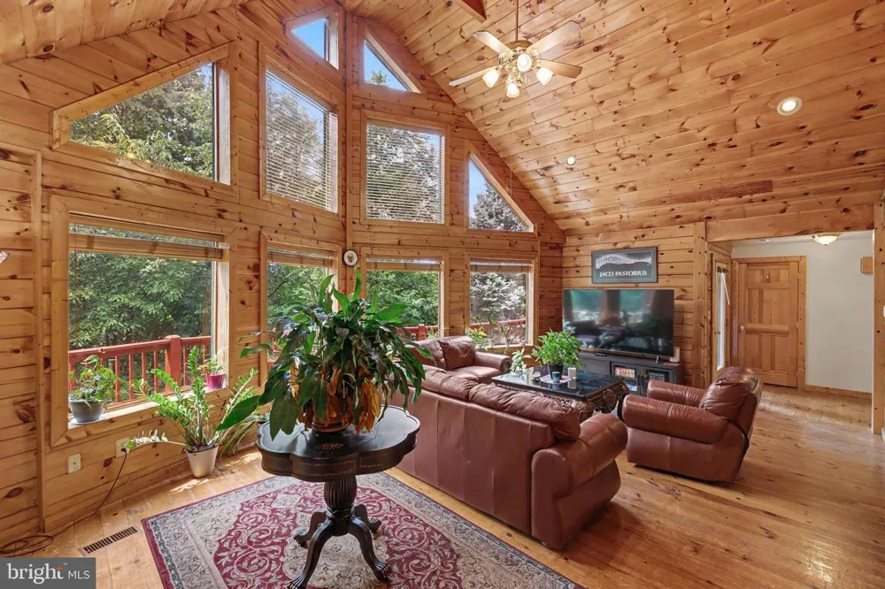 186 HIGH KNOB ROAD Front Royal, VA 22630