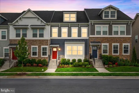 1309 CRAMPTON PLACE