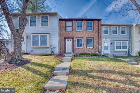 9220 PINENUT COURT