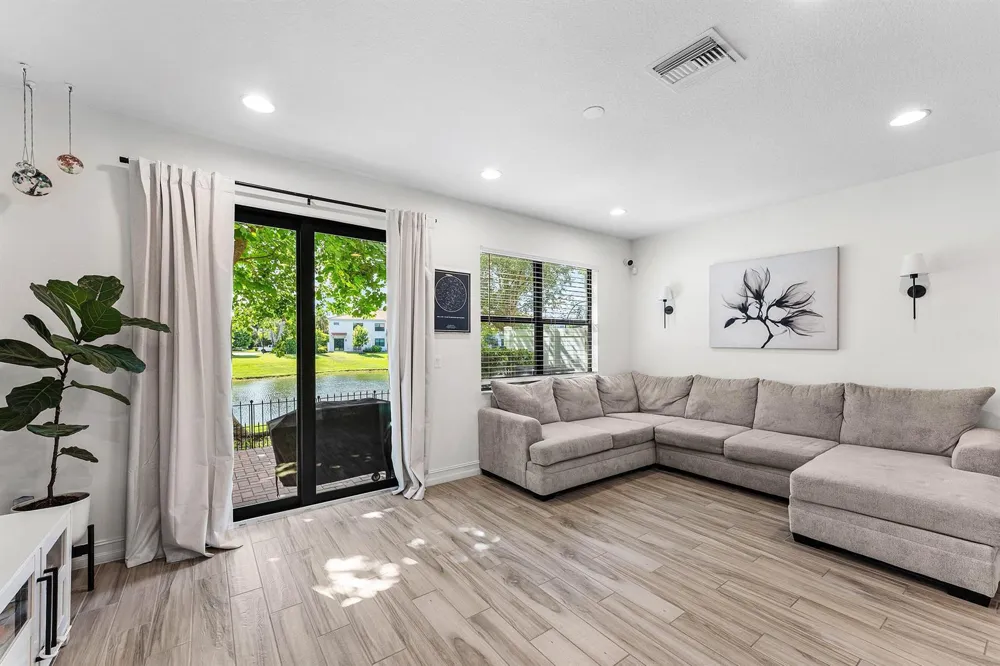 10175 Akenside Drive Boca Raton, FL 33428