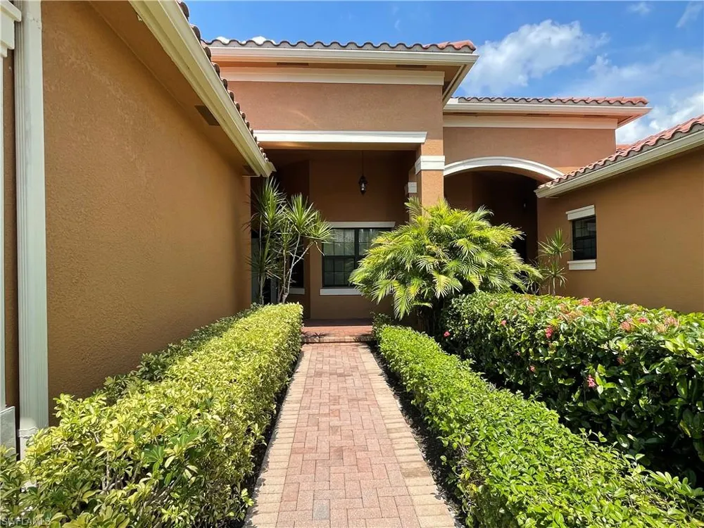 13548 Coronado Drive Naples, FL 34109