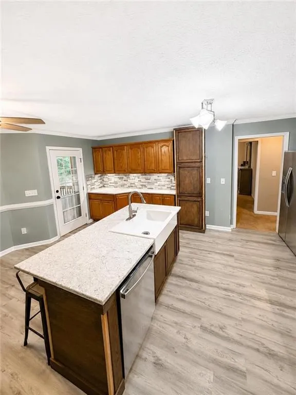 149 Marina Circle Jackson, GA 30233