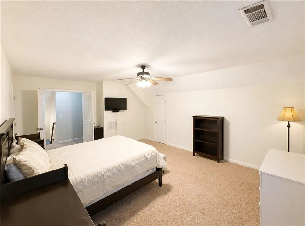 149 Marina Circle Jackson, GA 30233