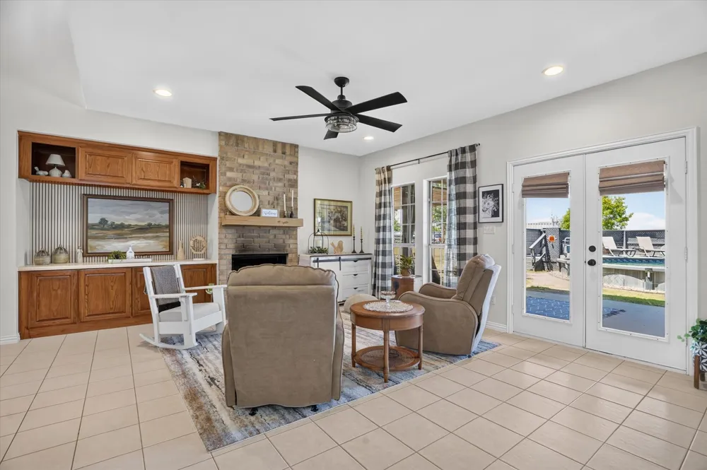 212 Dove Hill Lane Weatherford, TX 76088