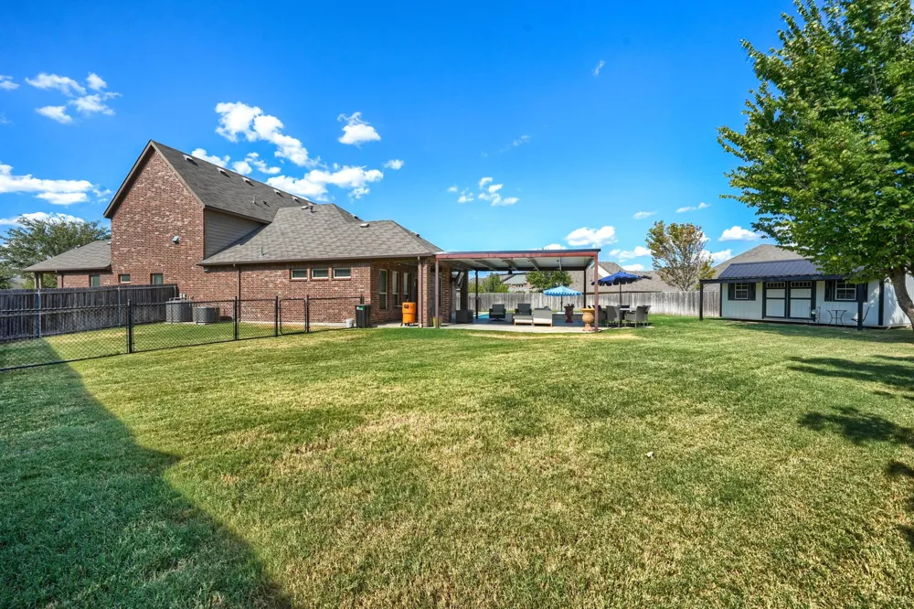 2406 Lucerne Drive Rowlett, TX 75089