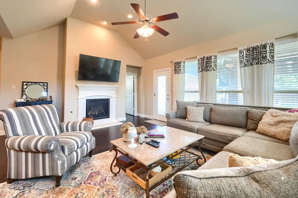 2406 Lucerne Drive Rowlett, TX 75089