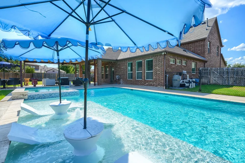 2406 Lucerne Drive Rowlett, TX 75089