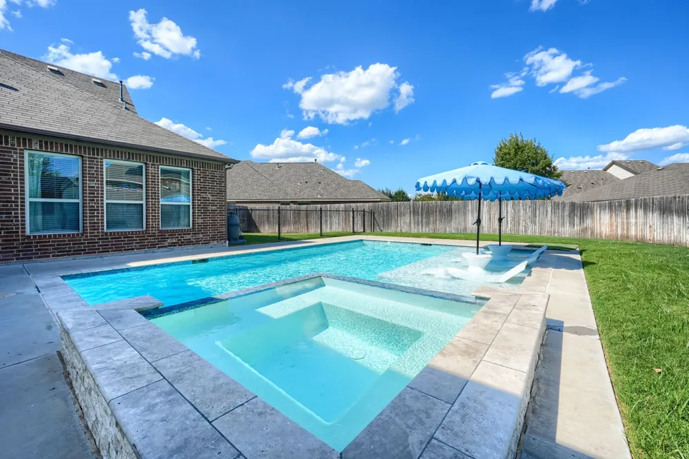 2406 Lucerne Drive Rowlett, TX 75089