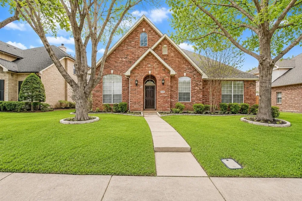 5106 Petersburg Drive Rowlett, TX 75088