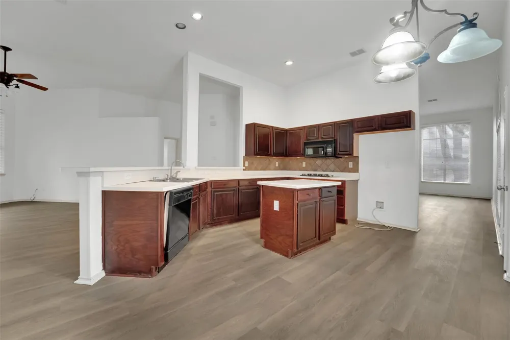 5106 Petersburg Drive Rowlett, TX 75088