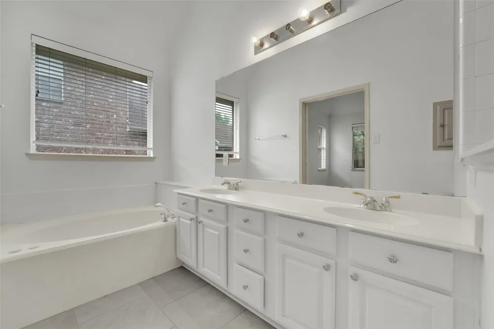 5106 Petersburg Drive Rowlett, TX 75088