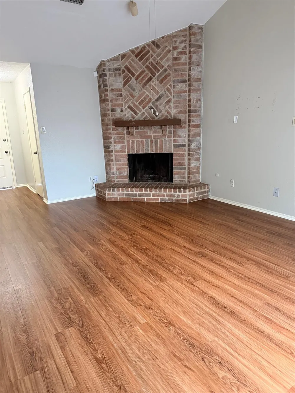 8010 Western Trail Drive Houston, TX 77040