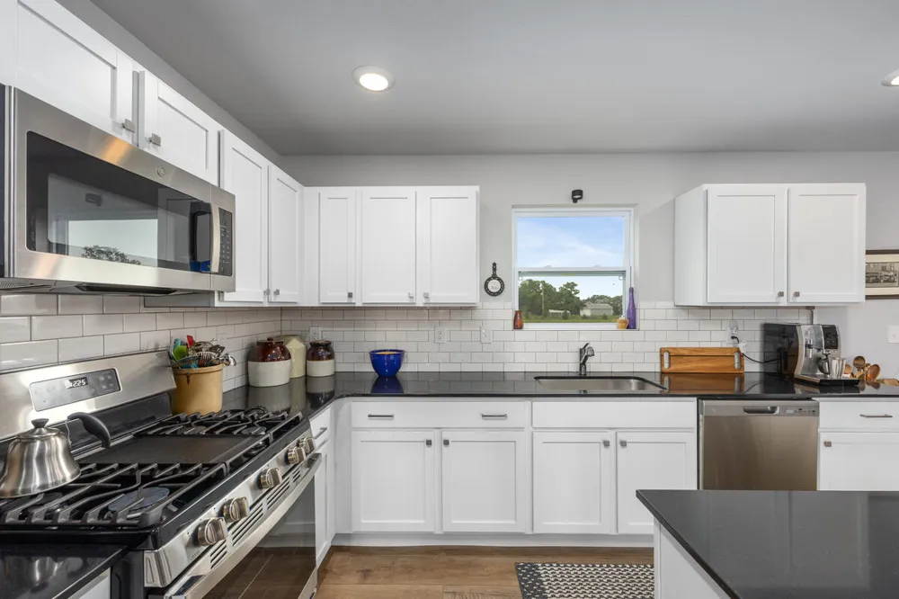 13662 Oasis Avenue Holland, MI 49424