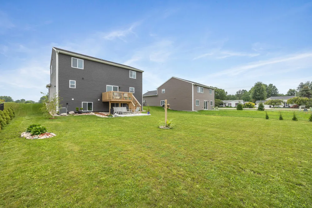 13662 Oasis Avenue Holland, MI 49424