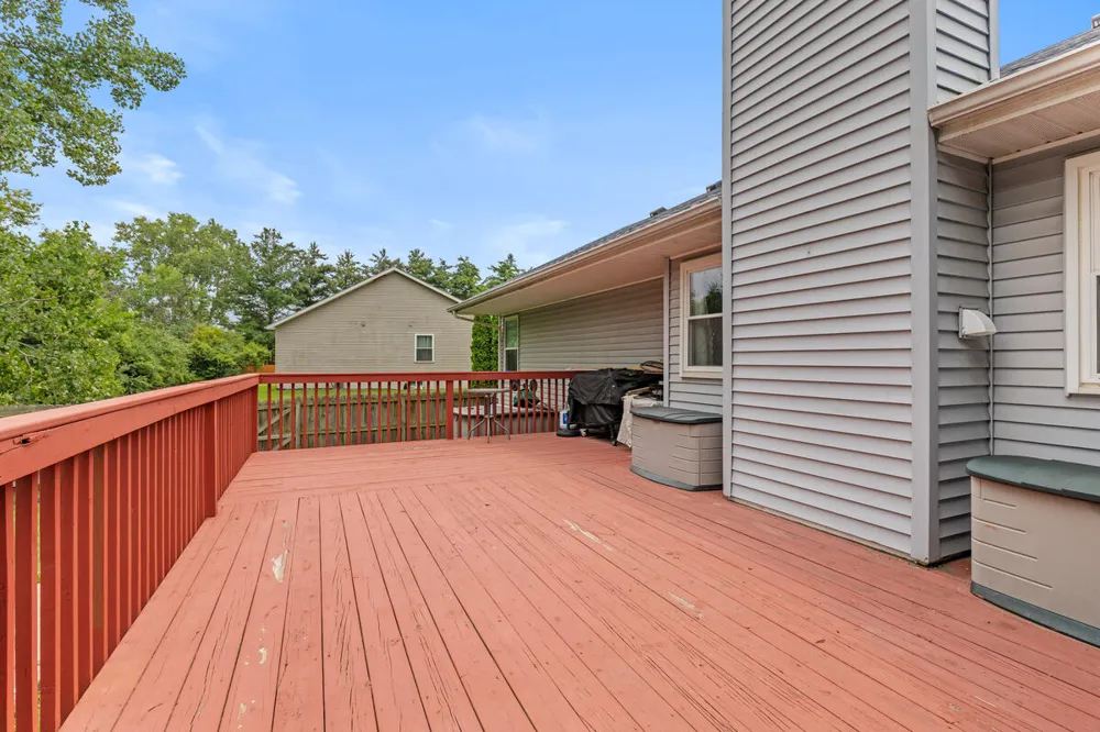 1121 Durango Drive Lansing, MI 48917