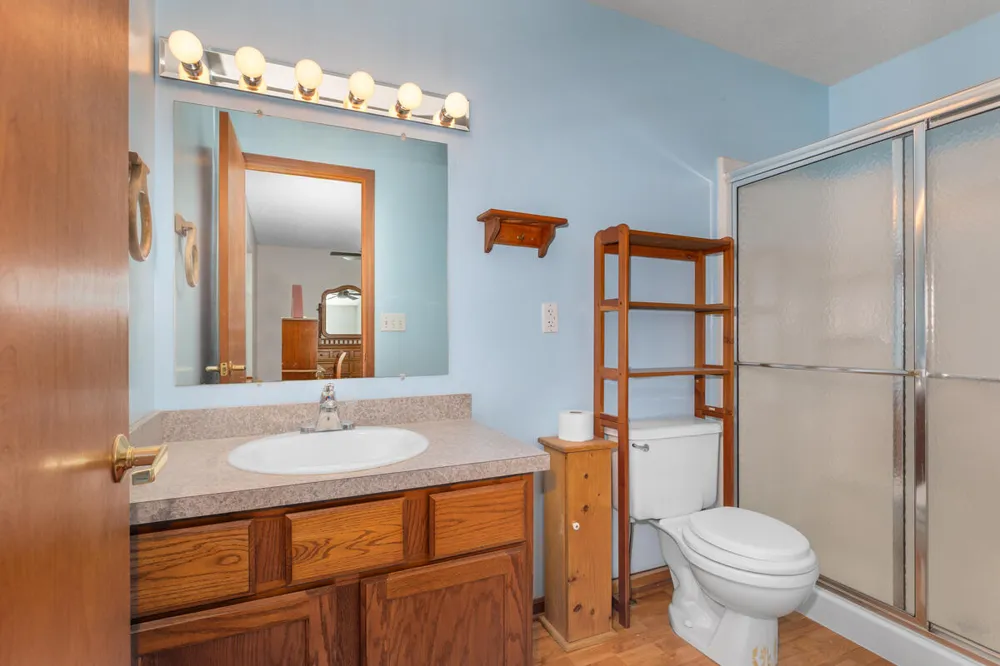 1121 Durango Drive Lansing, MI 48917