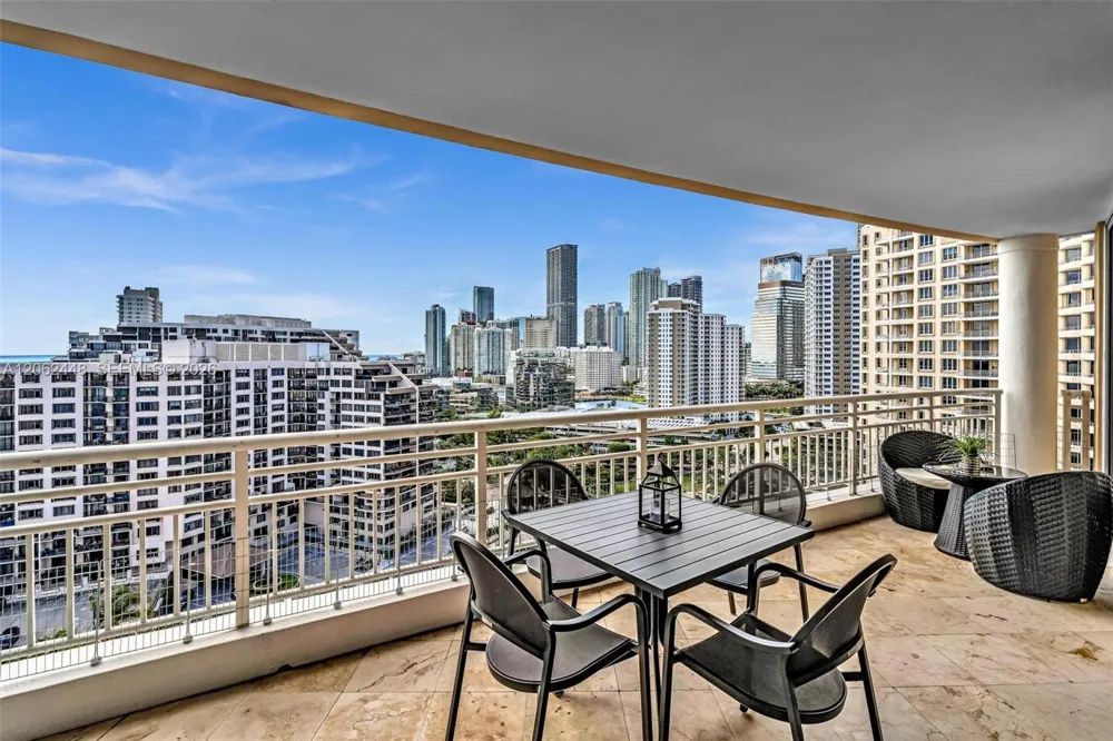 848 Brickell Key Dr #1805 Miami, FL 33131