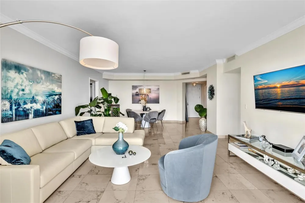 848 Brickell Key Dr #1805 Miami, FL 33131
