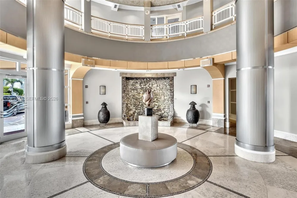 848 Brickell Key Dr #1805 Miami, FL 33131