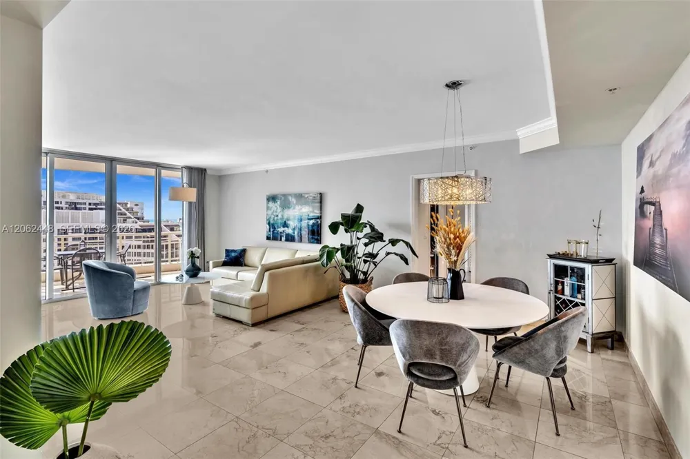 848 Brickell Key Dr #1805 Miami, FL 33131