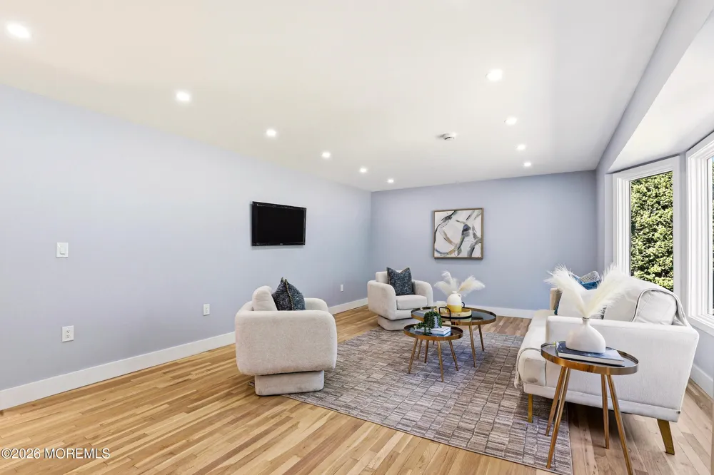 331 Gordons Corner Road Manalapan, NJ 07726