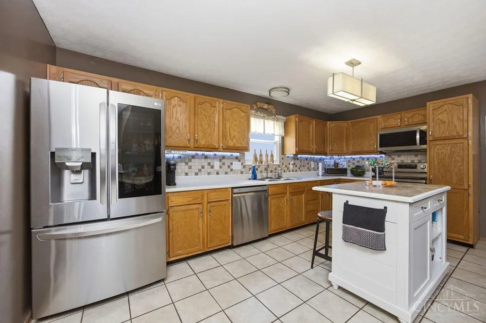 933 Marcia Drive Trenton, OH 45067