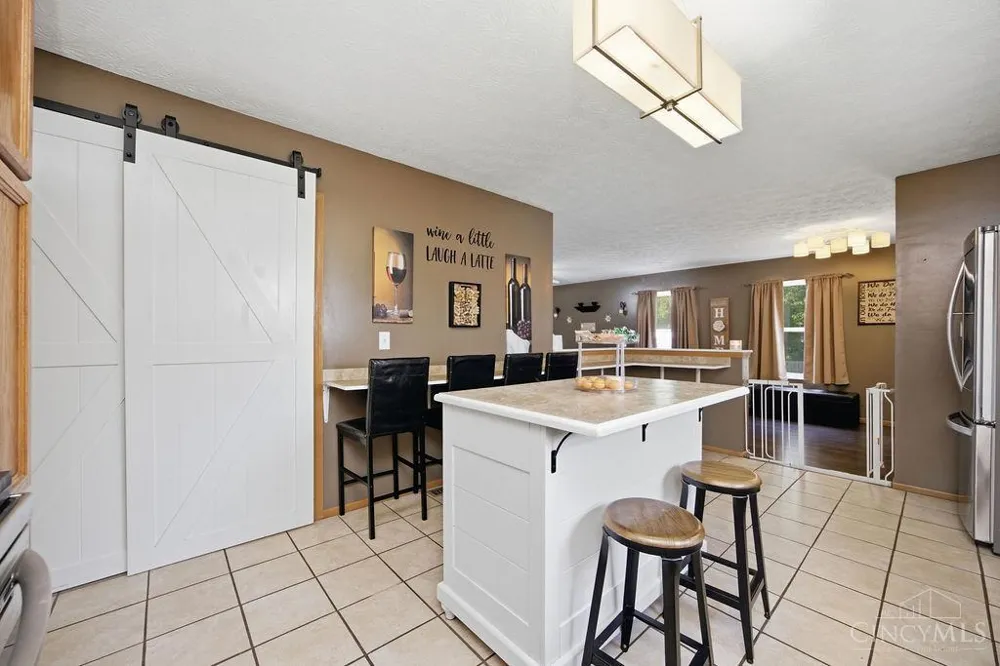 933 Marcia Drive Trenton, OH 45067