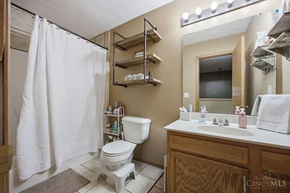 933 Marcia Drive Trenton, OH 45067