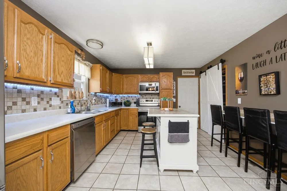 933 Marcia Drive Trenton, OH 45067