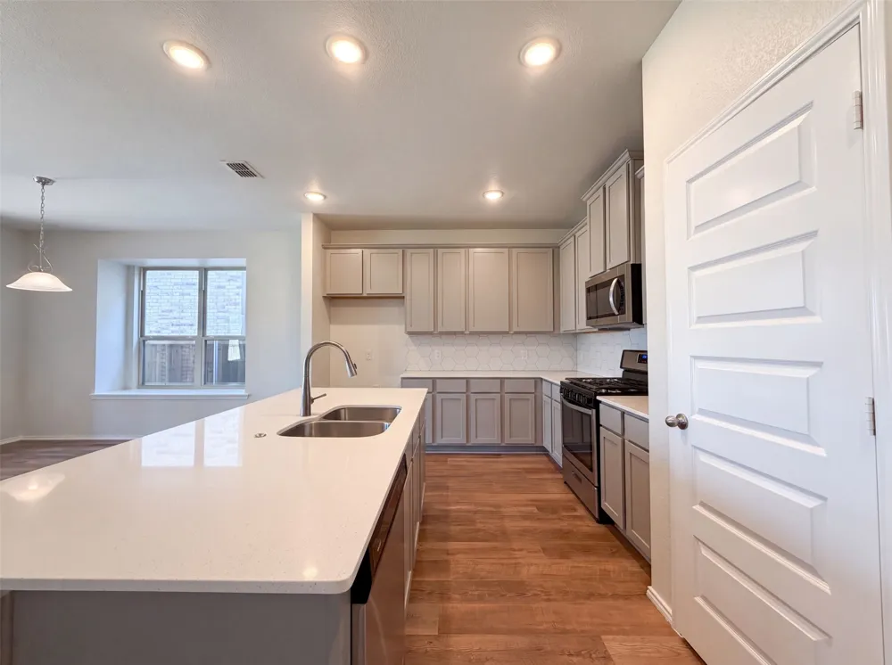 5904 Saddle Pack Drive Fort Worth, TX 76123